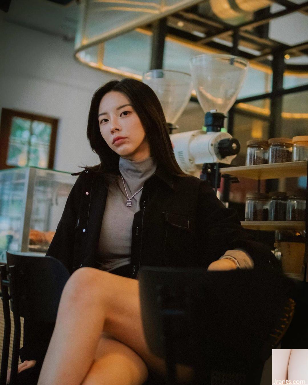 Người nổi tiếng quyến rũ trên Internet “Zα Quintin” có đường nét khuôn mặt thanh tú và đôi mắt điện nóng bỏng bắn khắp nơi (10P) - Ảnh 9