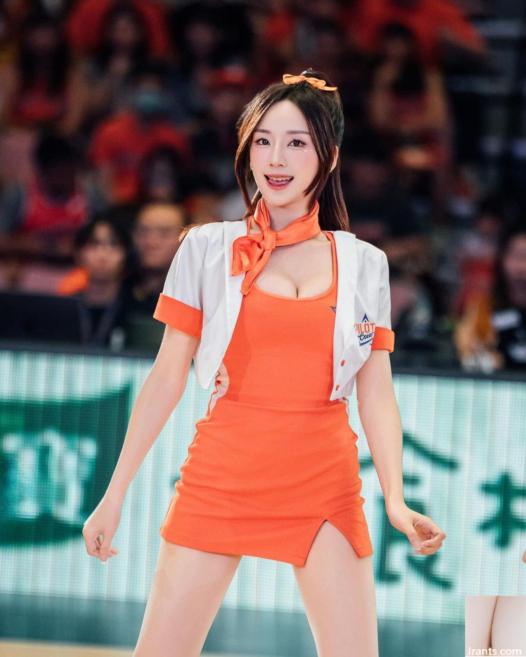 Cô gái tóc dài nóng nảy “Pei Pei” có thân hình nóng bỏng và vòng eo rắn gợi cảm đã mê hoặc rất nhiều người (10P - Ảnh 5