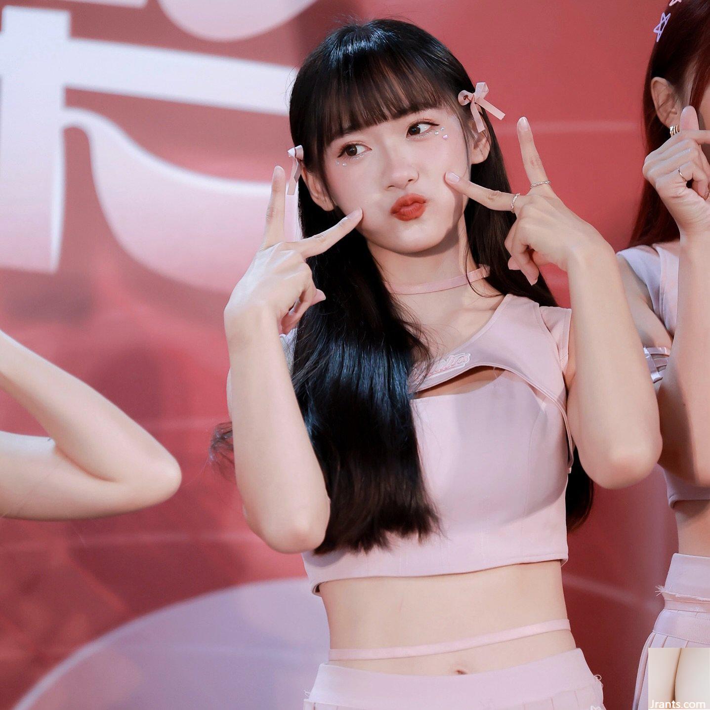 “Queena Nana” thấp thoáng chạy ra ngoài, cảnh nóng quá (10P) - Ảnh 4