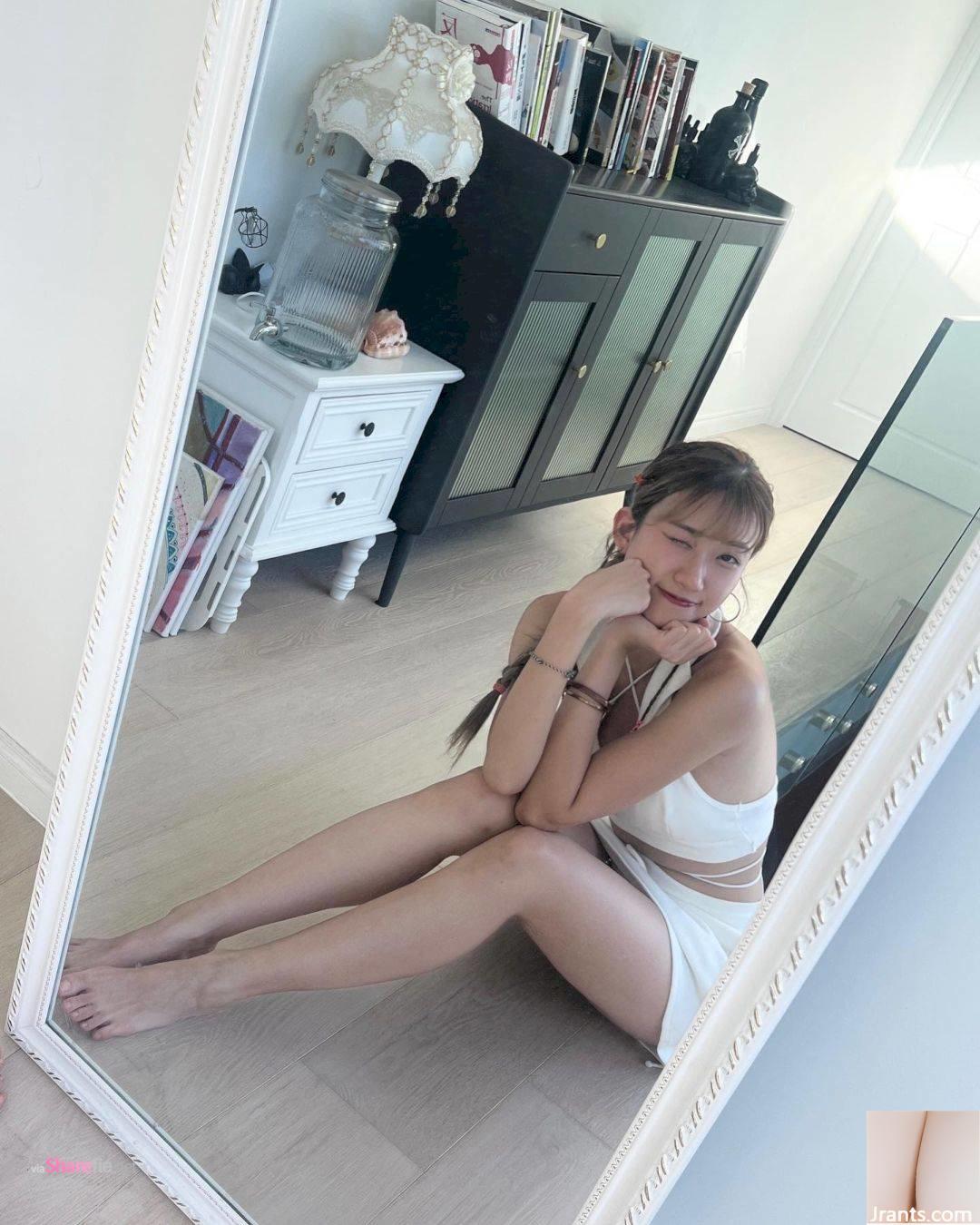 Gái xinh mặc bikini khiến cư dân mạng phun máu - Ảnh 13