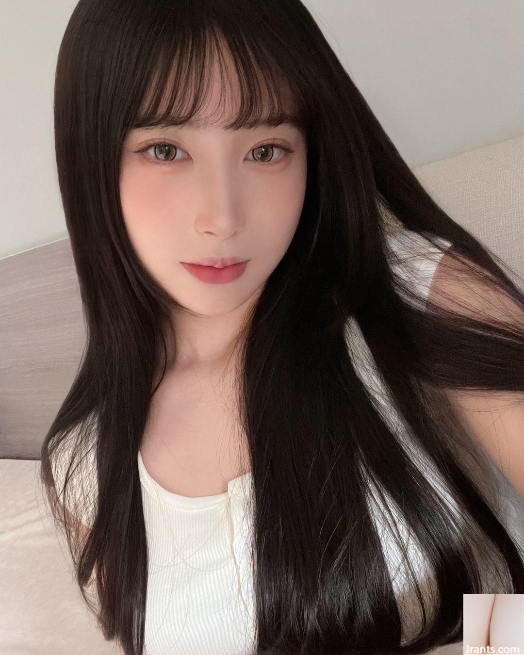 Cô gái xinh đẹp “Peng Peng” sẽ làm bạn say đắm bởi vẻ ngoài xinh đẹp và tỷ lệ cơ thể hoàn hảo (10P)