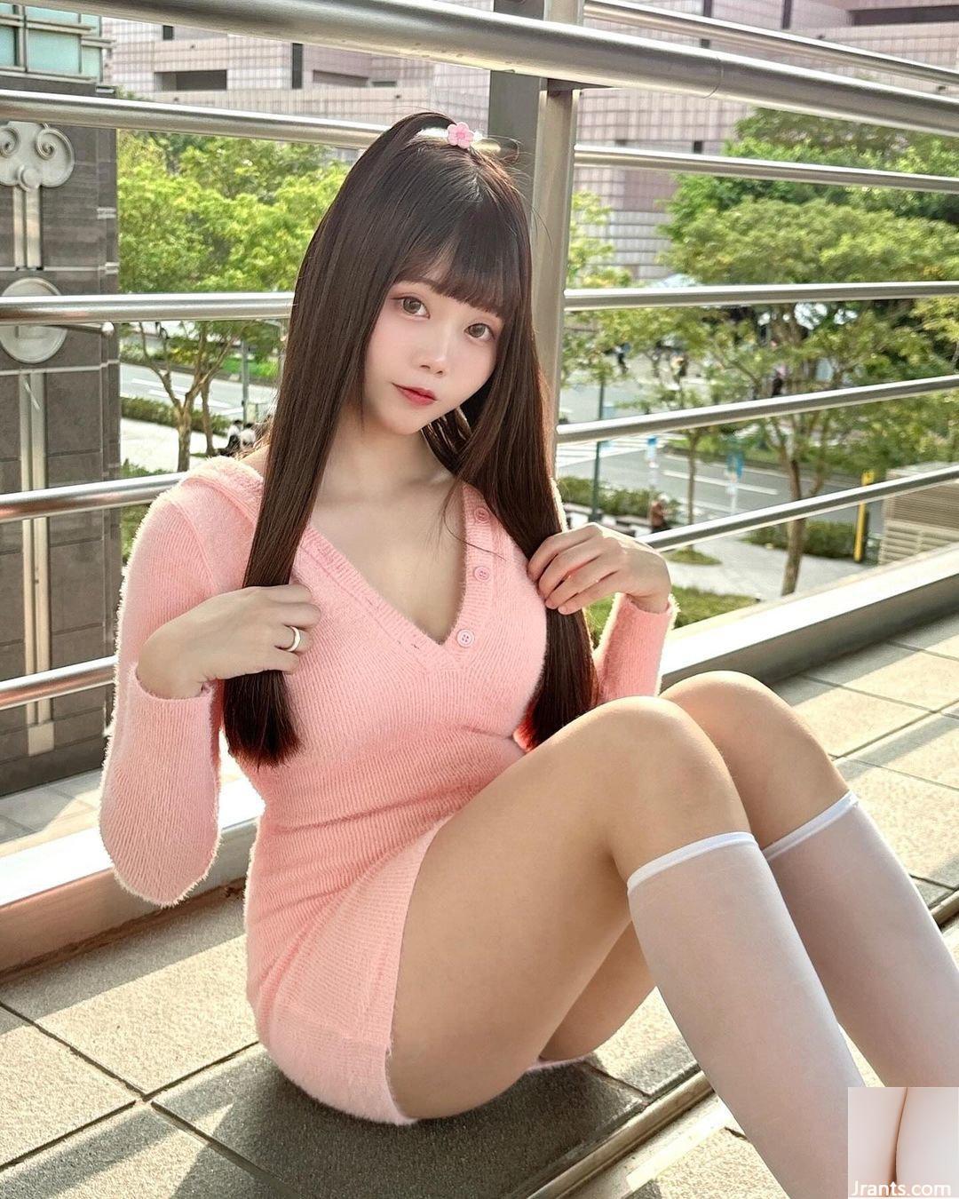 Chú ngựa nhỏ “Qiu Qiu” có bộ ngực trắng nõn và mềm mại căng tràn, nhìn xong tức giận (10P - Ảnh 9