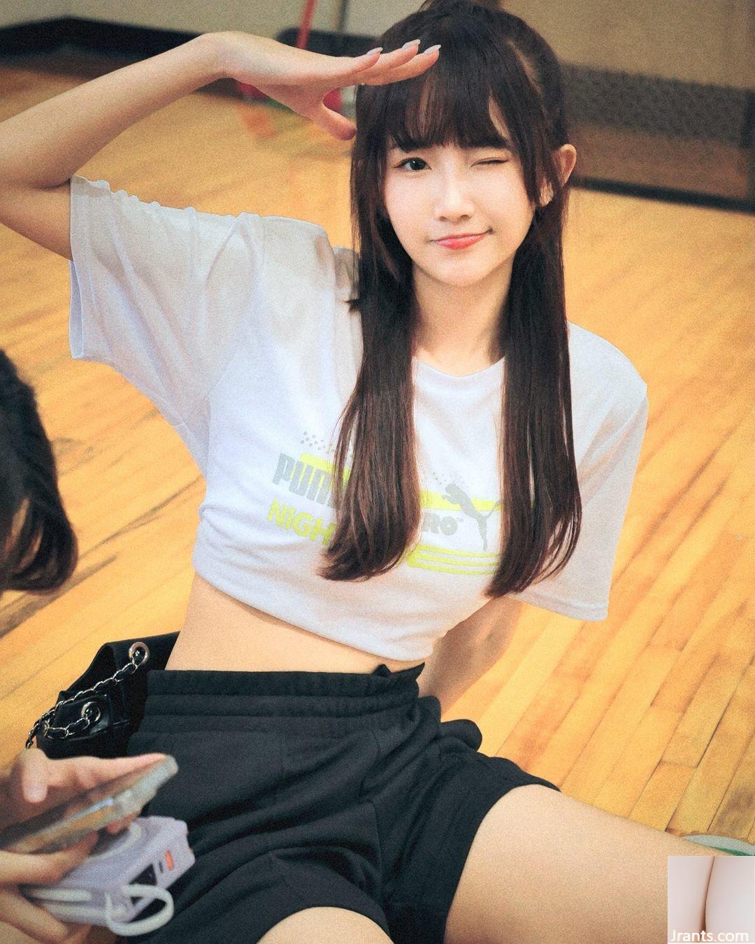 “Chen Yu” sở hữu khuôn mặt trái xoan và thân hình nuột nà trở thành tâm điểm chú ý của khán giả (10P) - Ảnh 2