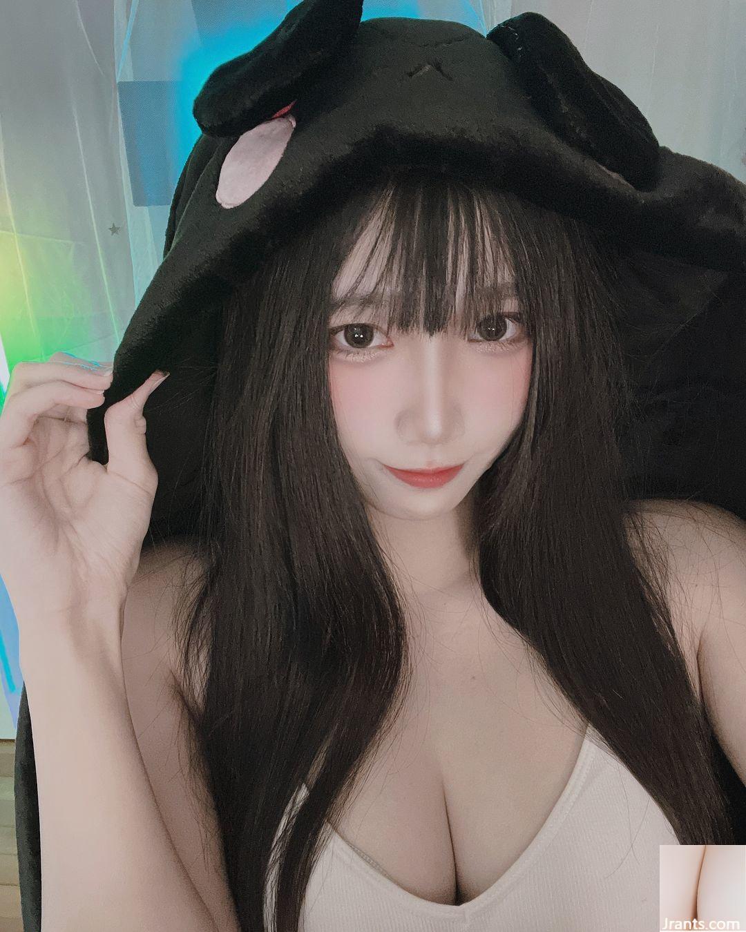 Hot girl dẫn chương trình trực tiếp “Dưa hấu” có thân hình và ngoại hình đáng kinh ngạc (10P) - Ảnh 4