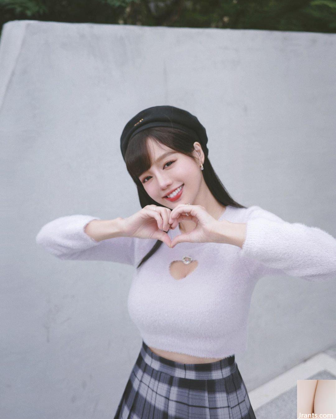 Người đẹp âm nhạc “Qiu Han” sở hữu vóc dáng xinh đẹp trong trang phục ngọt ngào và cay nồng (10P) - Ảnh 10