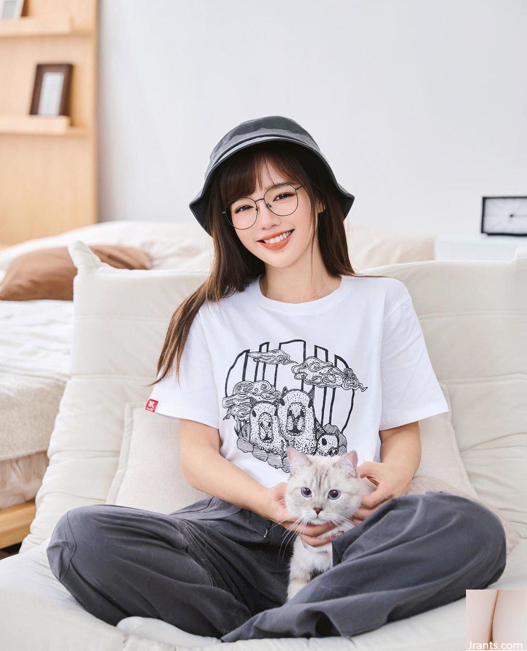 Người đẹp âm nhạc “Qiu Han” sở hữu vóc dáng xinh đẹp trong trang phục ngọt ngào và cay nồng (10P) - Ảnh 8