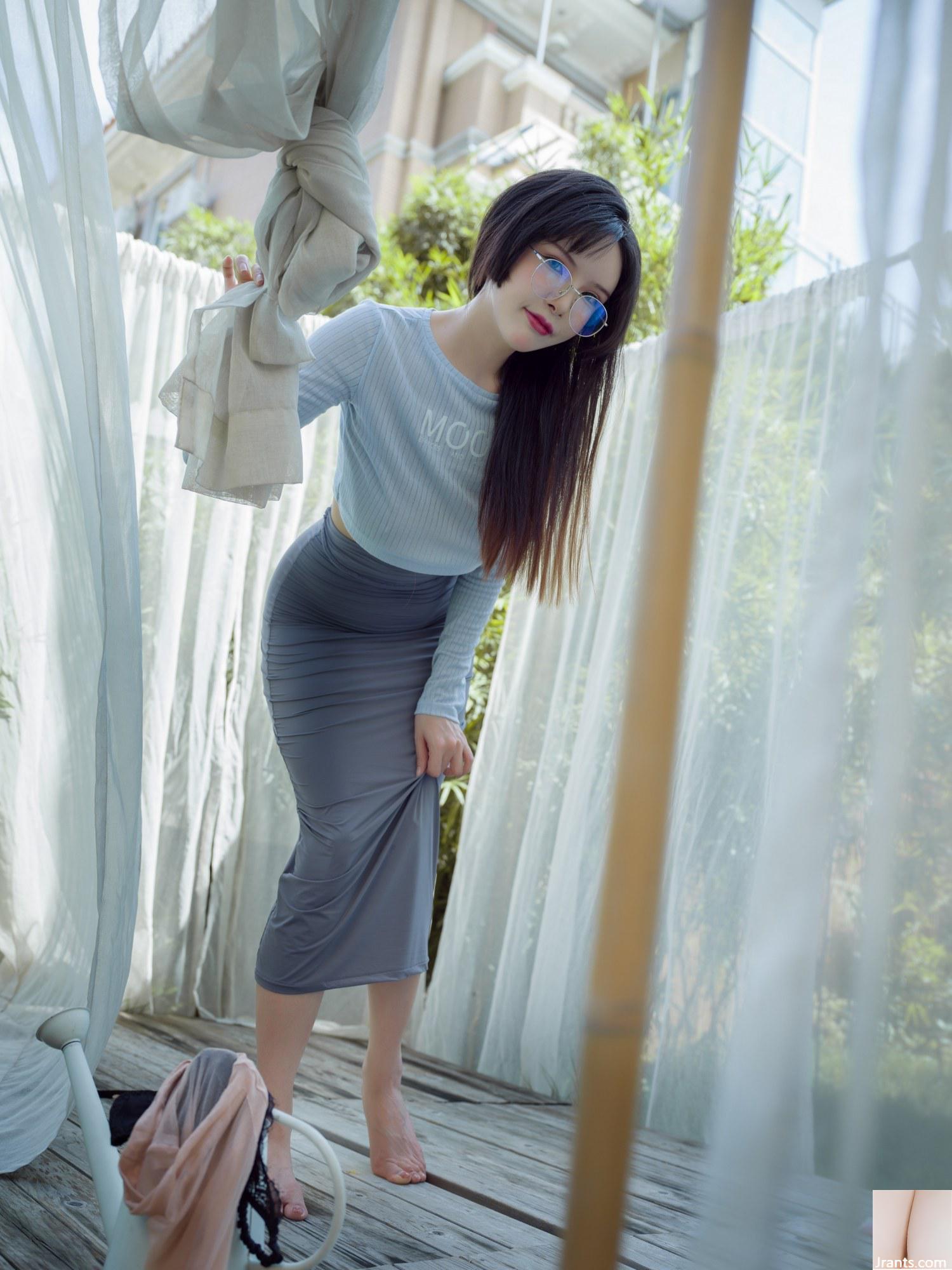 “Váy mồi nhử ngây thơ” của Qiu và Keji để lộ cặp mông săn chắc cho bạn xem (52P) - Ảnh 23