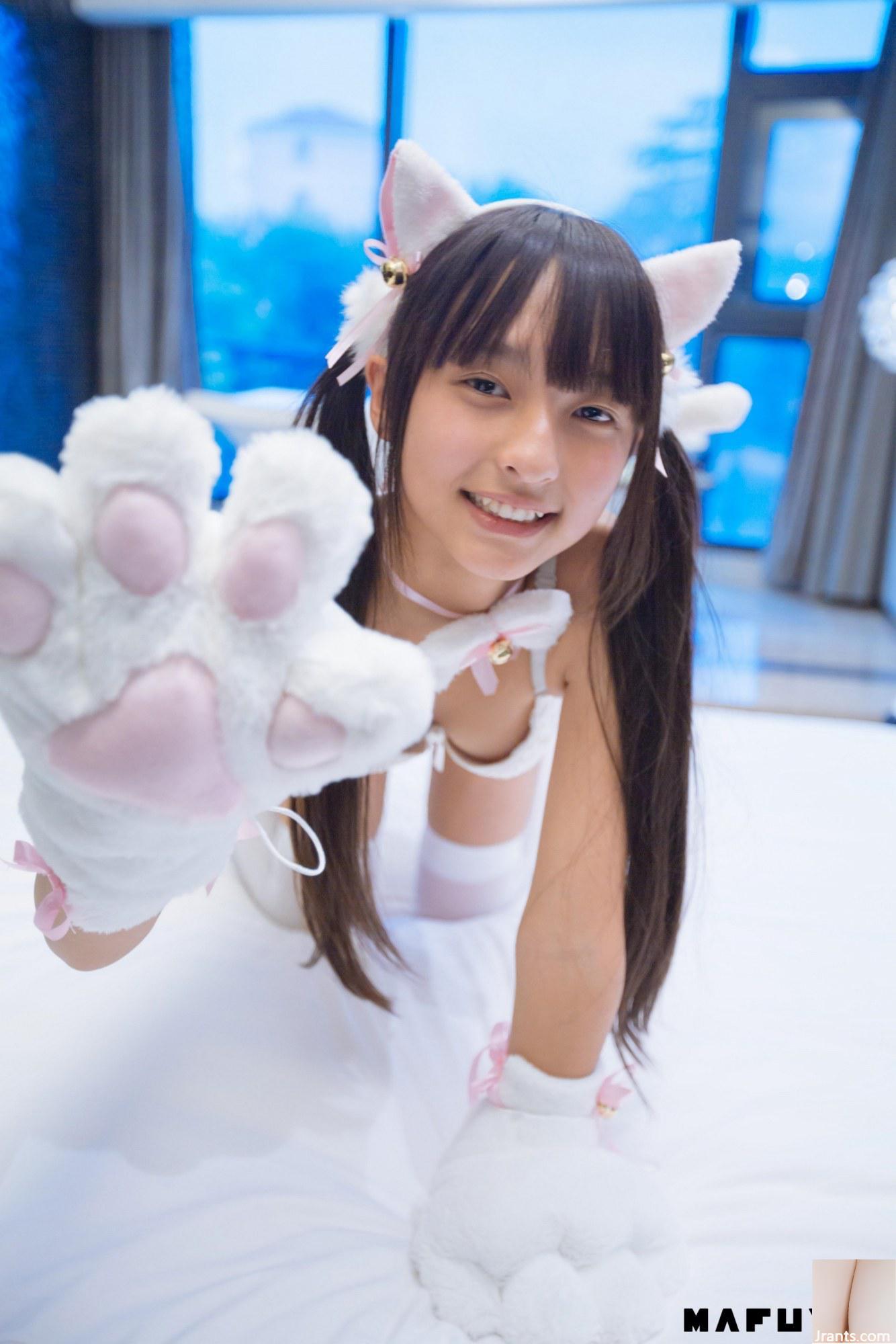 Nụ cười tràn đầy năng lượng của “Cô gái mèo trắng” của Kamikazaka Mafuyu khiến người ta say sóng (40P) - Ảnh 7