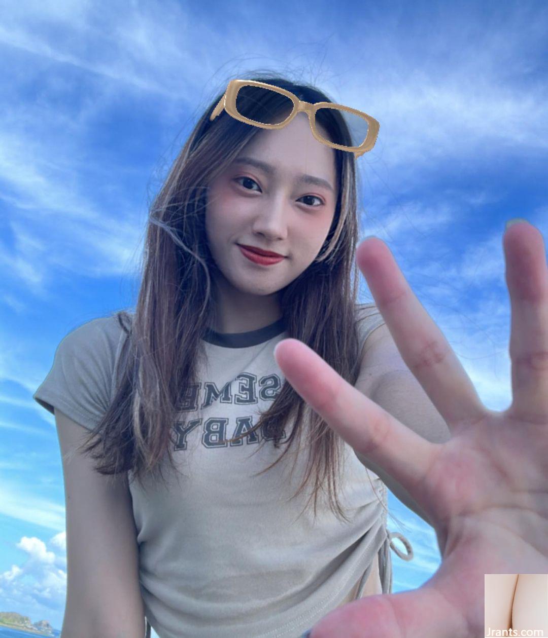 Khuôn mặt nhỏ nhắn của “Quế Quế” toát lên vẻ đẹp trẻ trung và bộ ngực đẹp quyến rũ (10P - Ảnh 6