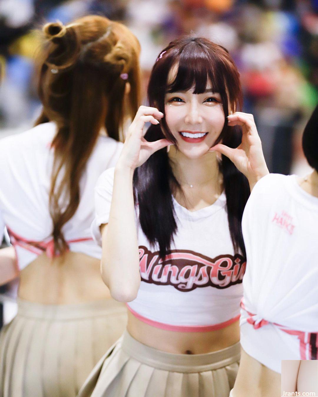 “Ruier” sở hữu gương mặt xinh đẹp và vóc dáng nóng bỏng, “eo thon, mông săn chắc” với những đường cong dữ dội (10P) - Ảnh 10