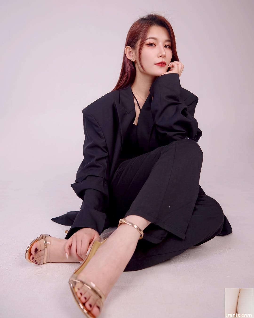 “Carrie Zi Ye” có thân hình tuyệt vời khiến người ta không thể bỏ qua (10P) - Ảnh 10