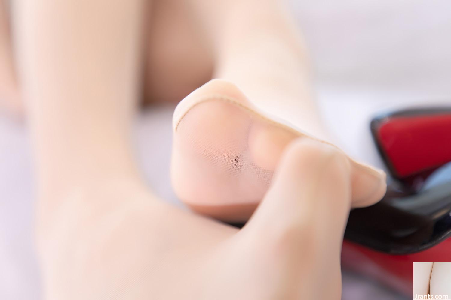 “Chiếc váy bạc” của Kamikazaka Mafuyu tạo dáng với khẩu súng phía sau để thu hút sự chú ý của bạn (75P) - Ảnh 40