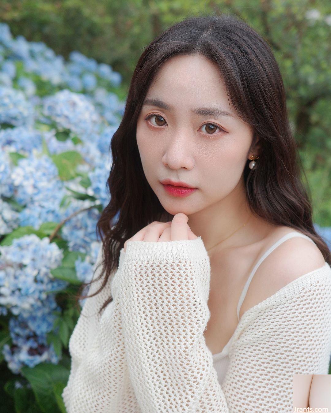 “Selin” nhìn Hàn Nhược cười ngọt ngào?