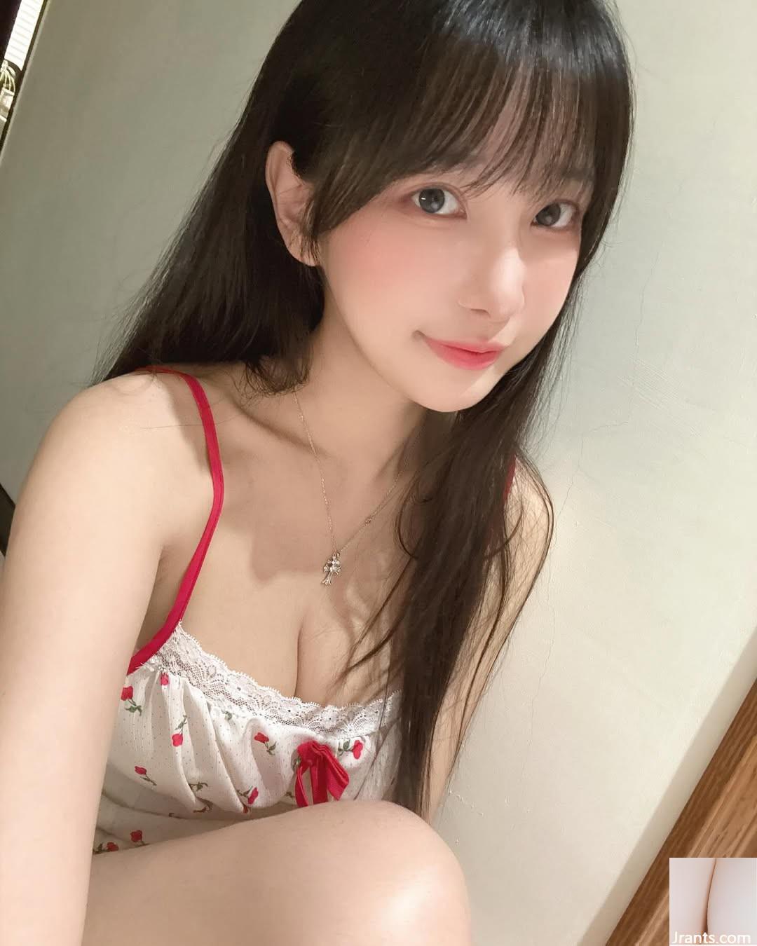 Không thể bỏ qua sự quyến rũ không thể chối cãi của “Yili” với những đường cong đầy đặn (10P) - Ảnh 6