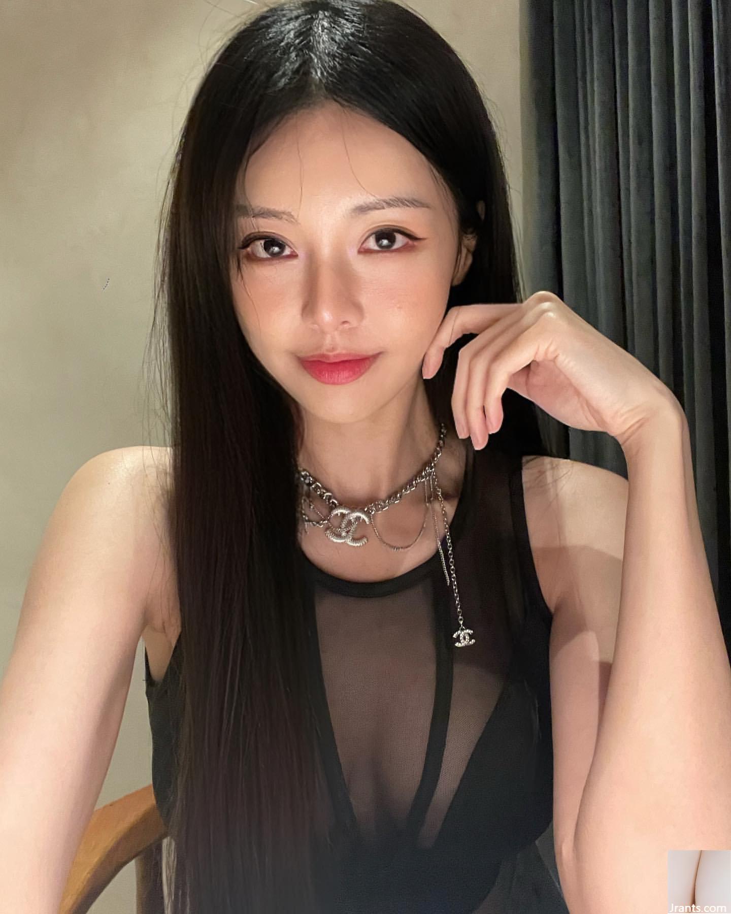 Nữ thần piano Malaysia Li Yuanling đăng ảnh bikini gợi cảm, chia sẻ bí quyết quay phim “Through Fire or Fire” (11P) - Ảnh 7