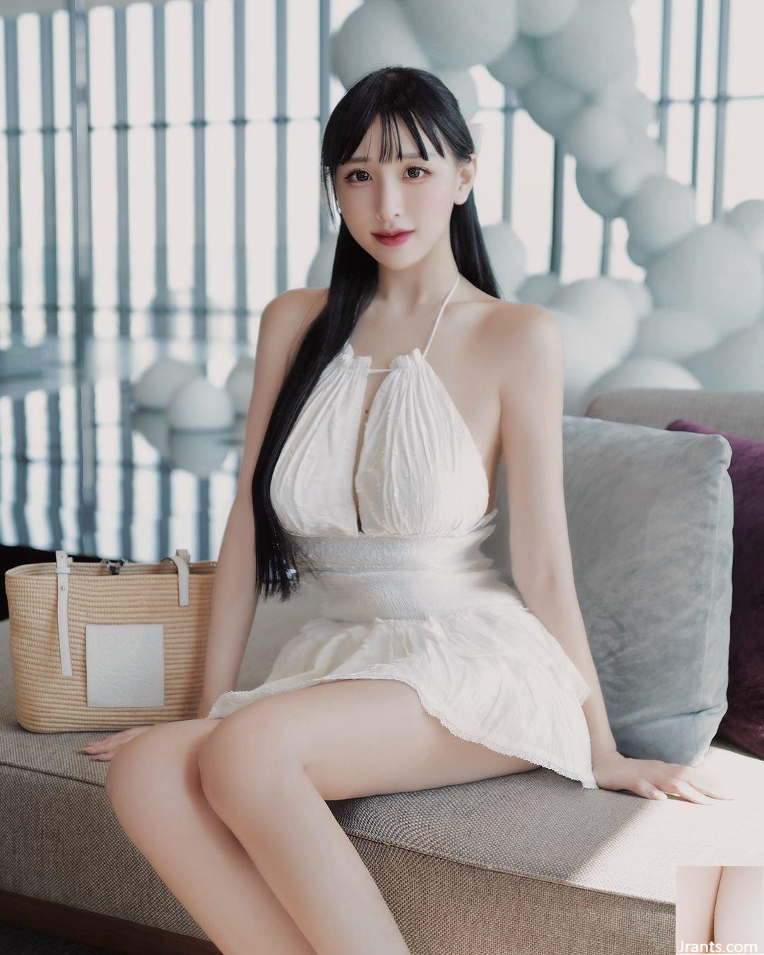 “HsiatzuChing” có khuôn mặt và dáng người với làn da trắng ngần, làn da đẹp khiến người ta chảy nước miếng (10P - Ảnh 6