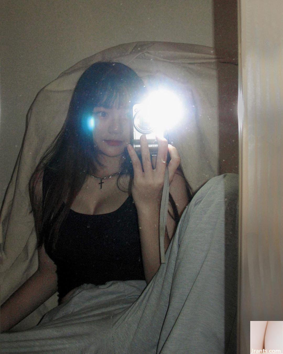 “77” vượt qua quy mô, phình ra phía trước và phía sau, rõ ràng là quyến rũ không giới hạn (10P) - Ảnh 2