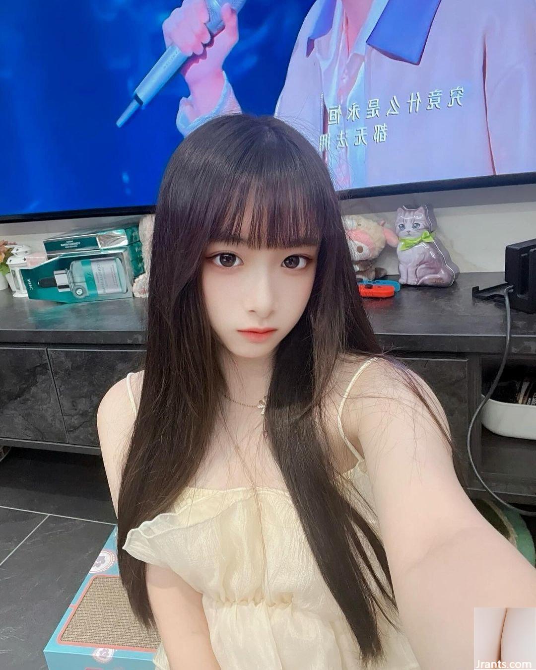 “142 Little Boobs Nina” Hương vị quyến rũ ban đầu của bạn gái (10P) - Ảnh 5