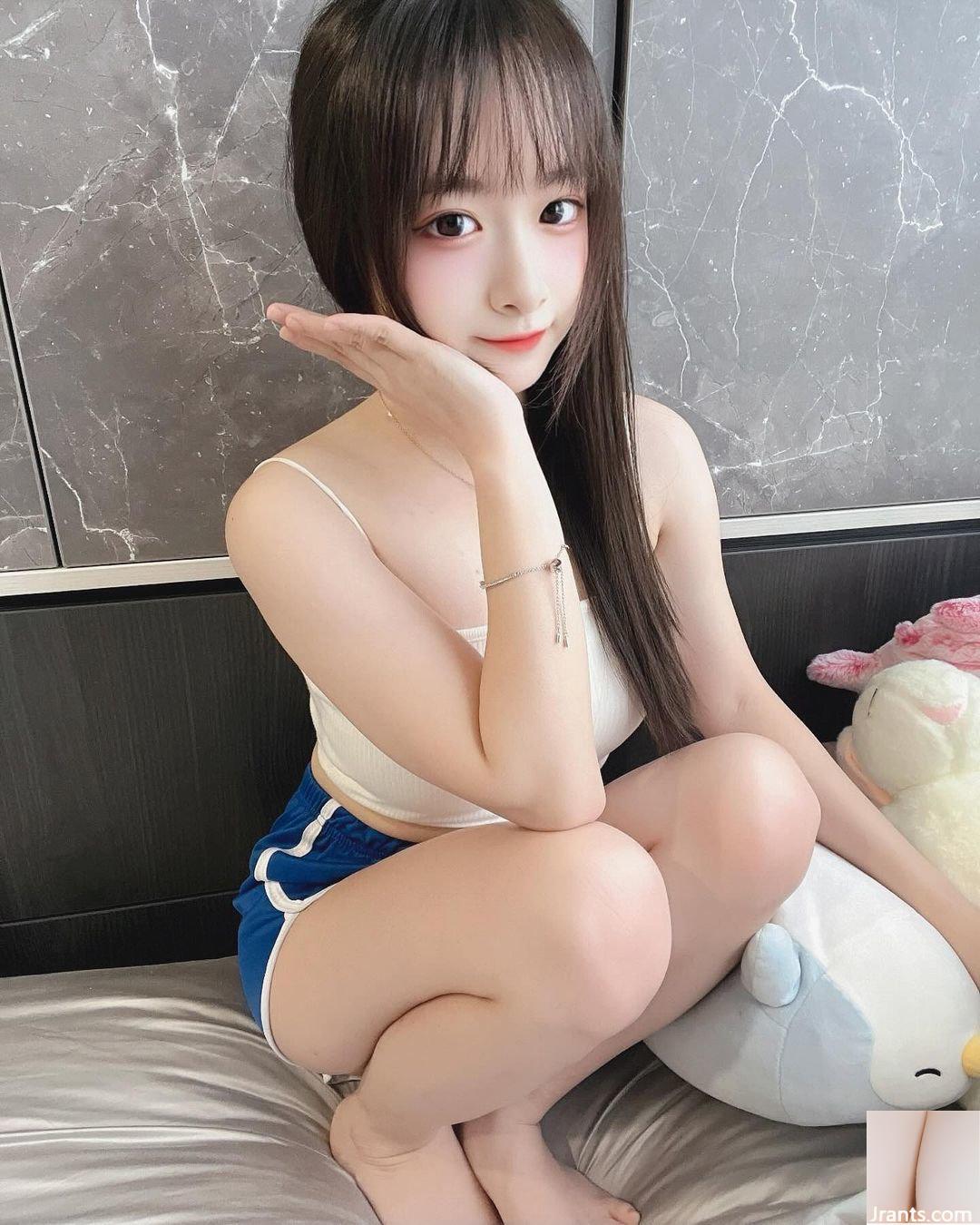 “142 Little Boobs Nina” Hương vị quyến rũ ban đầu của bạn gái (10P) - Ảnh 9