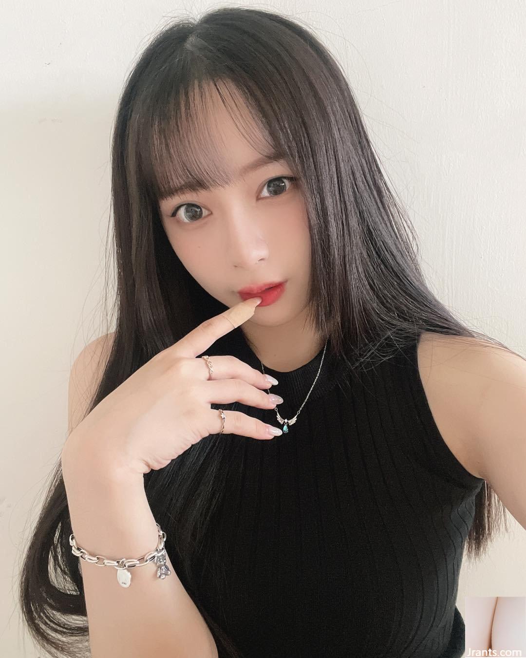 Cô gái mắt to “Lin Han” sở hữu thân hình nóng bỏng đáng yêu dưới khuôn mặt ngọt ngào (10P - Ảnh 4