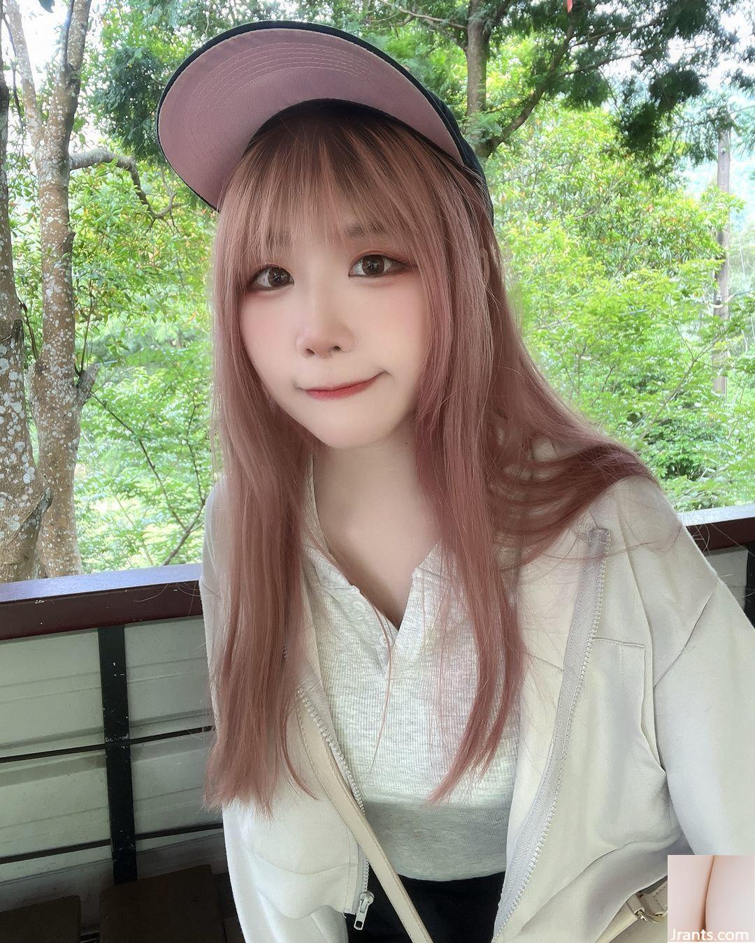 Bộ ngực chuẩn bị trình chiếu của hot girl live “Ya Pudingding” khiến khán giả phấn khích (10P) - Ảnh 6