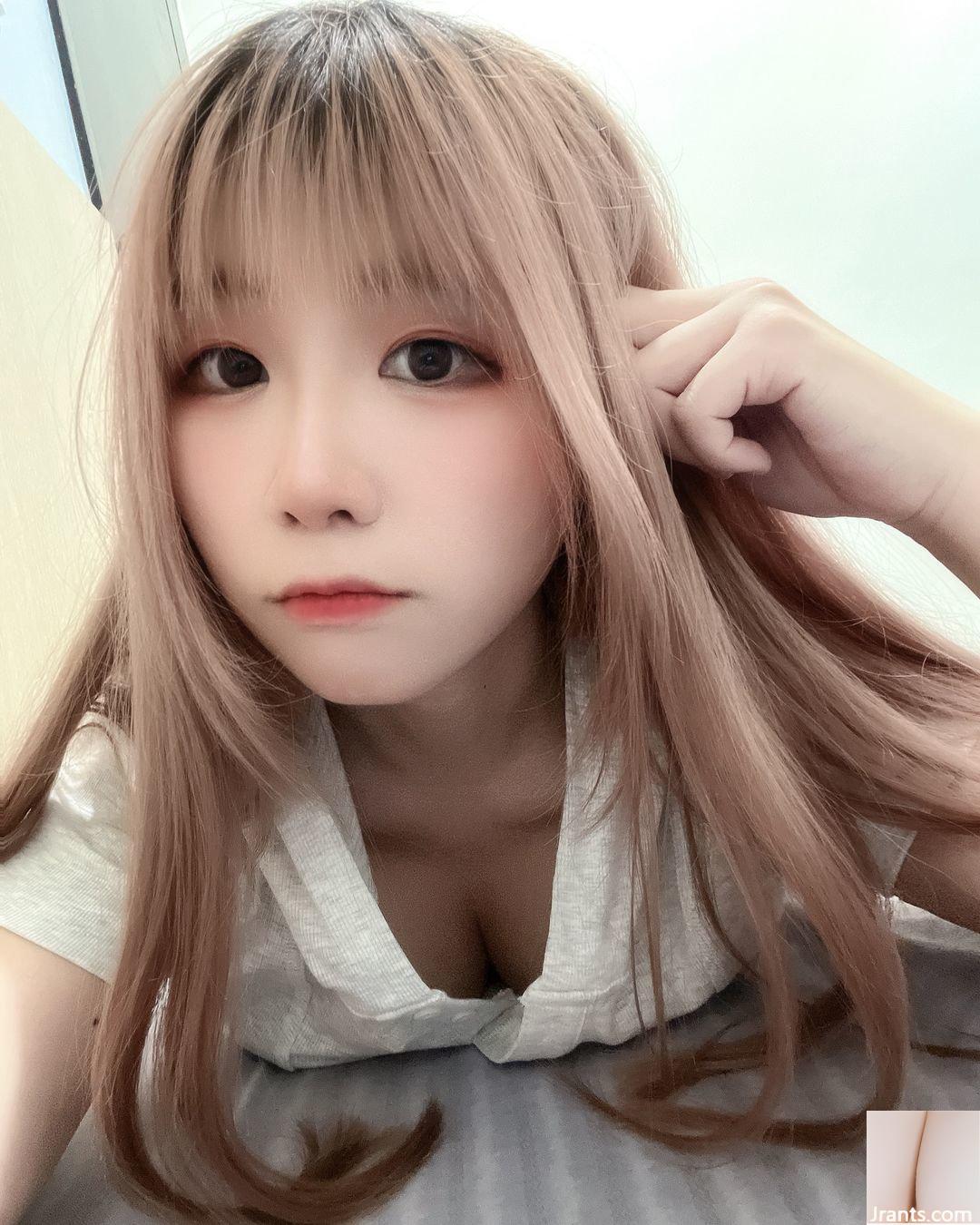 Bộ ngực chuẩn bị trình chiếu của hot girl live “Ya Pudingding” khiến khán giả phấn khích (10P) - Ảnh 7