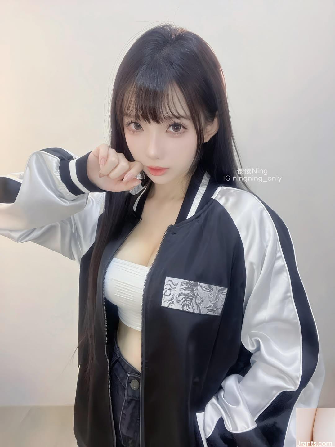 Thân hình xinh đẹp của “佞佞Ning” hiện ra … nóng bỏng quá (10P) (