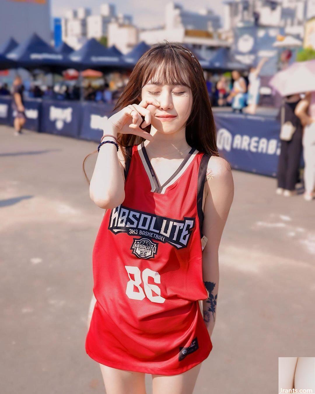 Mỹ nhân nóng bỏng “Yang Kechen” có làn da trắng, ngoại hình xinh đẹp và màn bùng nổ gợi cảm siêu bắt mắt (10P) - Ảnh 4