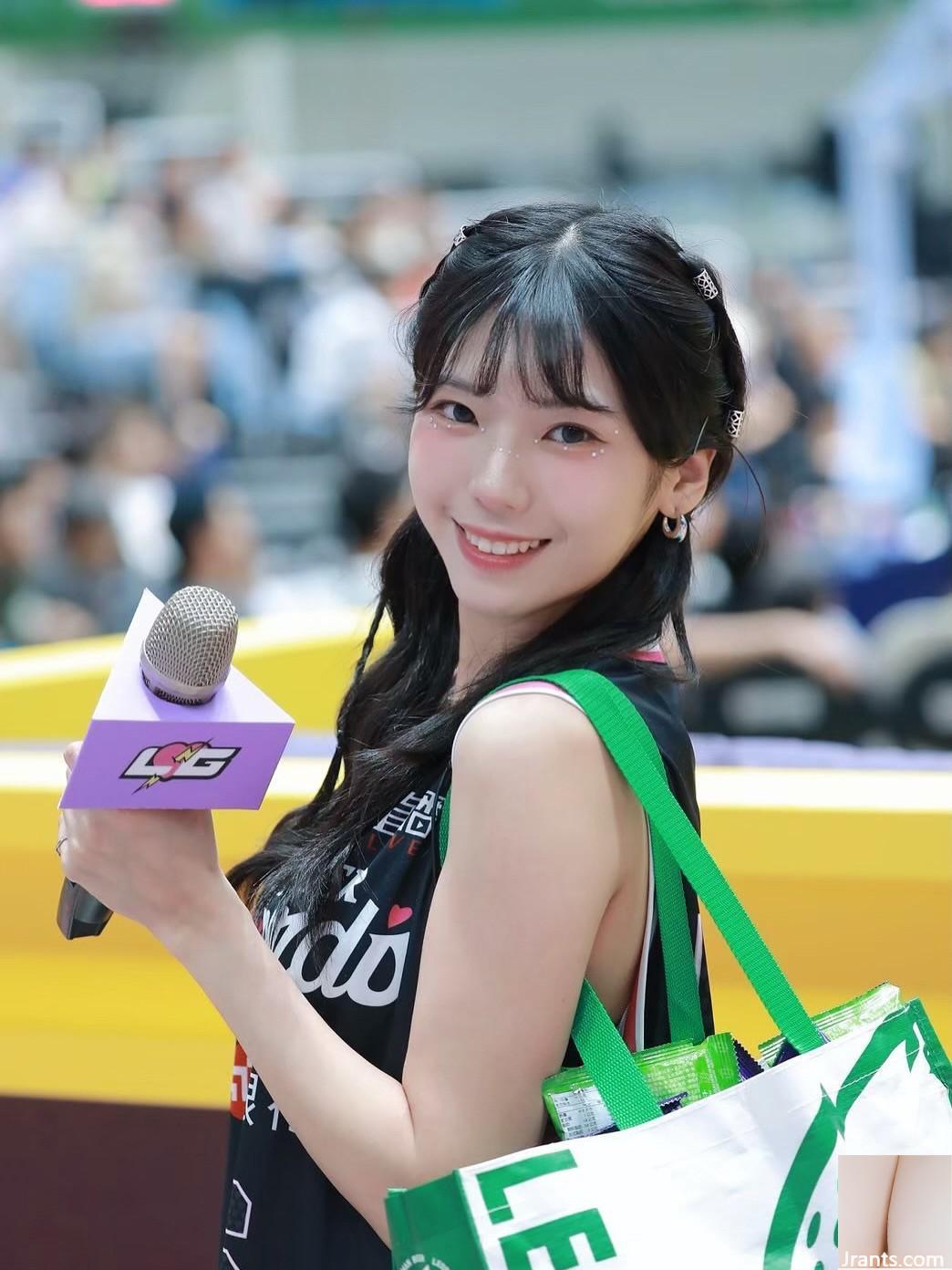 Nụ cười “AN RU” và nhân vật đẹp khiến cư dân mạng say rượu (10p) - Ảnh 6