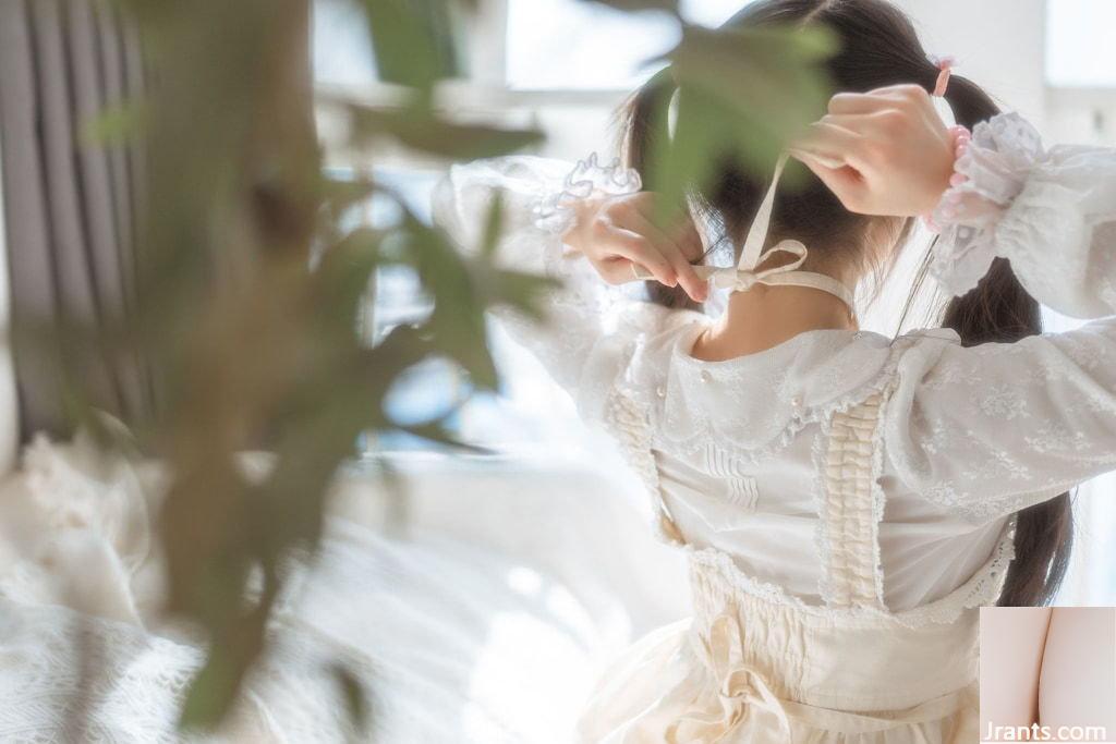 Nước sốt hoàng đế Liuwei “Xiaoyi LOX Cô gái xinh đẹp” (71P) - Ảnh 10