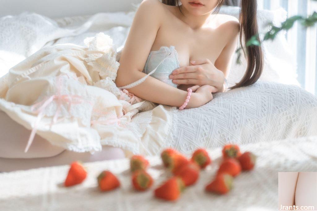 Nước sốt hoàng đế Liuwei “Xiaoyi LOX Cô gái xinh đẹp” (71P) - Ảnh 20