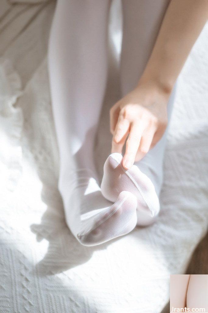 Nước sốt hoàng đế Liuwei “Xiaoyi LOX Cô gái xinh đẹp” (71P) - Ảnh 54