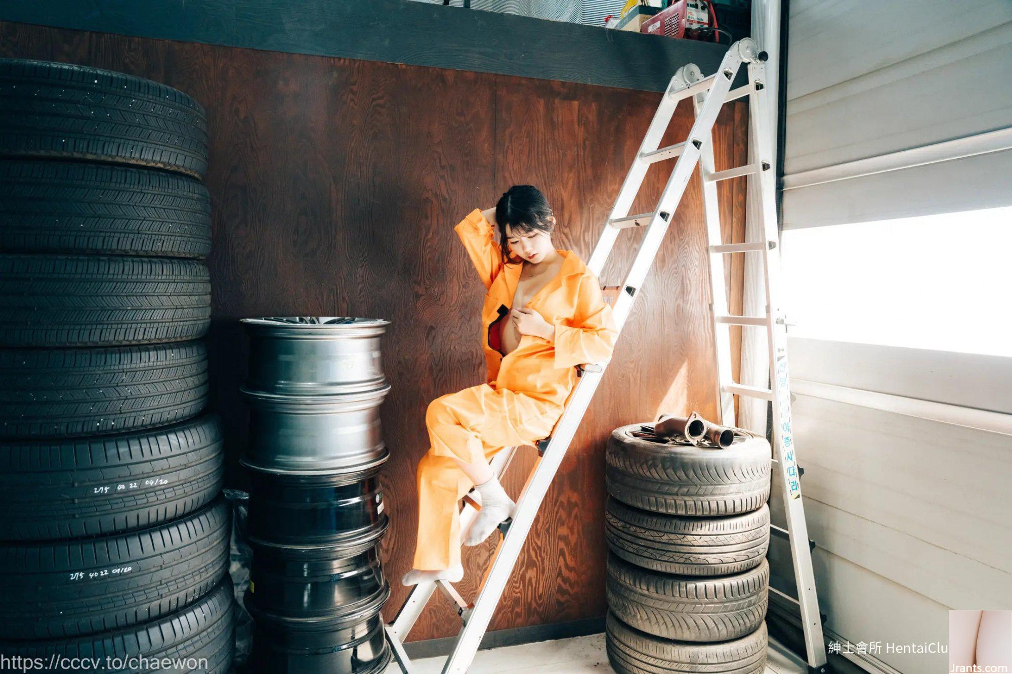 Cô gái trong gara Zia Loozy (129P) - Ảnh 123