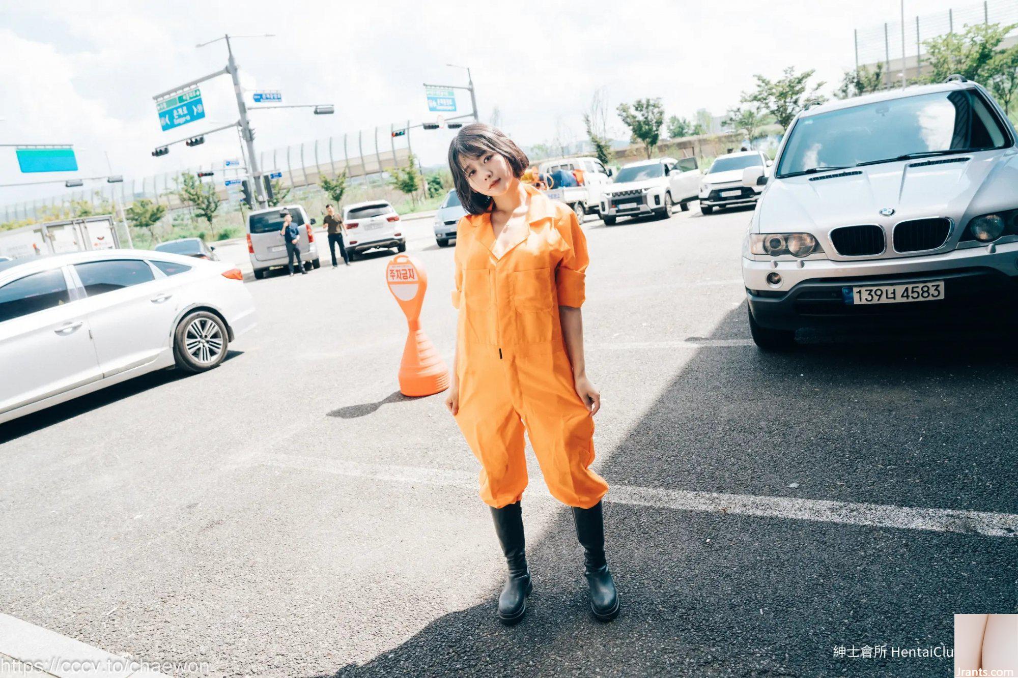 Cô gái trong gara Zia Loozy (129P) - Ảnh 125