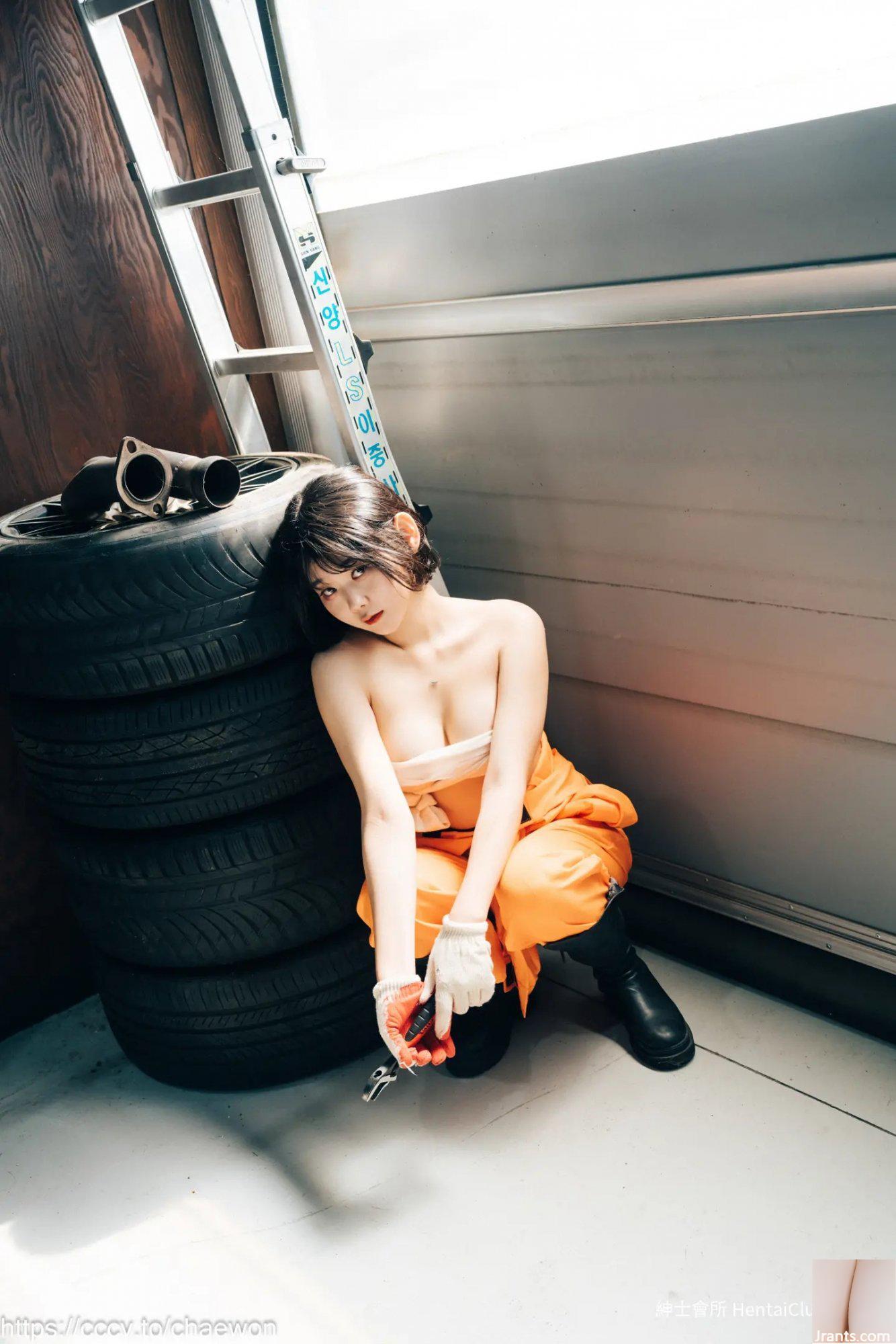 Cô gái trong gara Zia Loozy (129P) - Ảnh 17