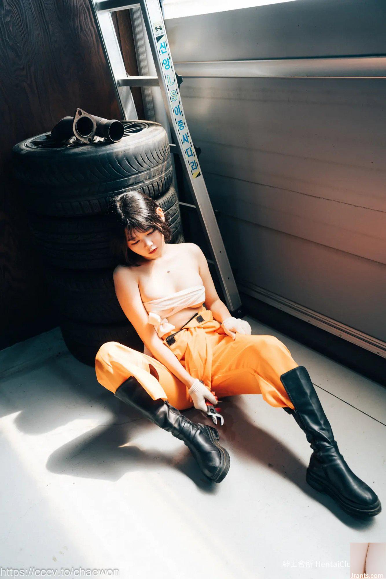 Cô gái trong gara Zia Loozy (129P) - Ảnh 18