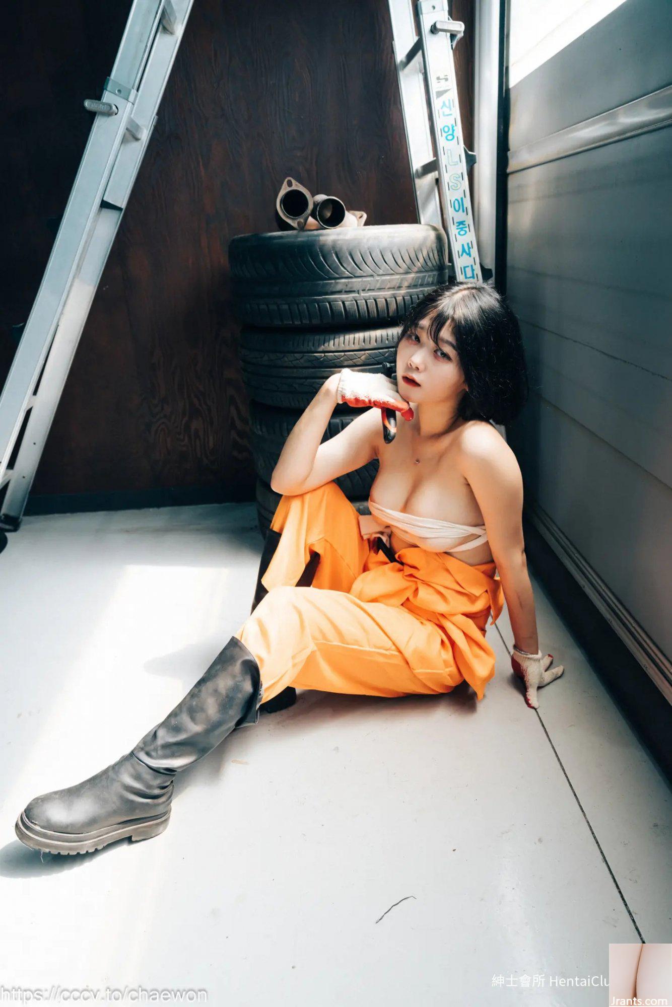 Cô gái trong gara Zia Loozy (129P) - Ảnh 28