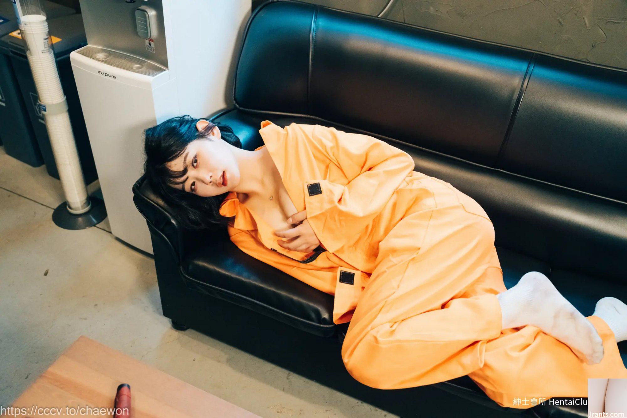 Cô gái trong gara Zia Loozy (129P) - Ảnh 85