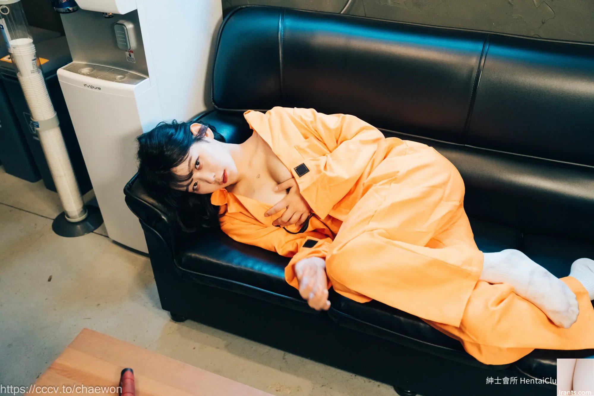 Cô gái trong gara Zia Loozy (129P) - Ảnh 86