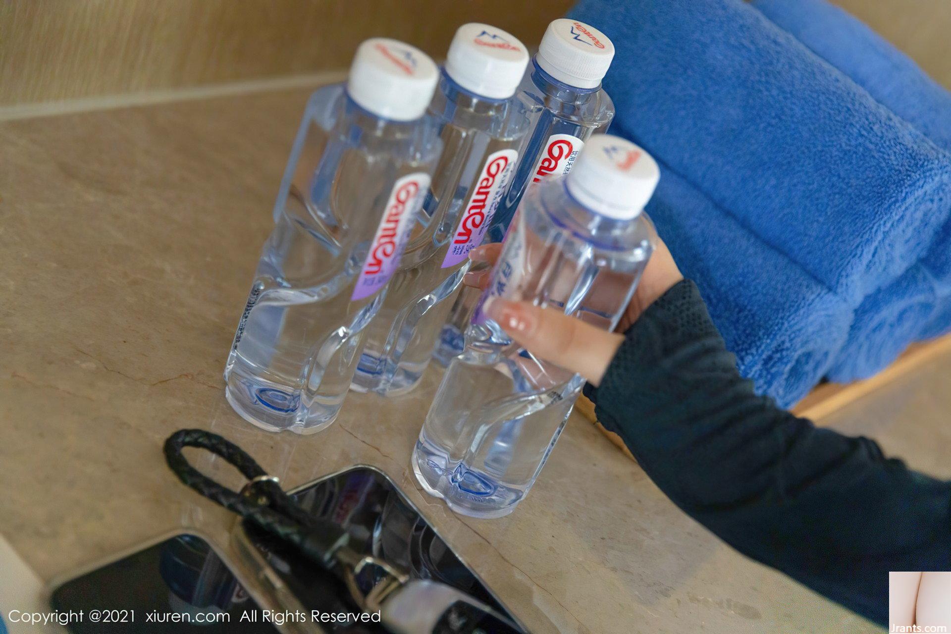 Bộ ngực khủng đỉnh cao không thể che giấu được chân dài xinh đẹp nổi tiếng Internet Xiong Xiaonuo (53P) - Ảnh 33