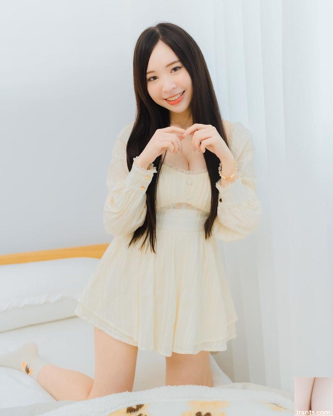 Bộ ngực nở nang của hot girl “戈戈” hơi lộ đường cong khiến người ta mê mẩn (10P) - Ảnh 2