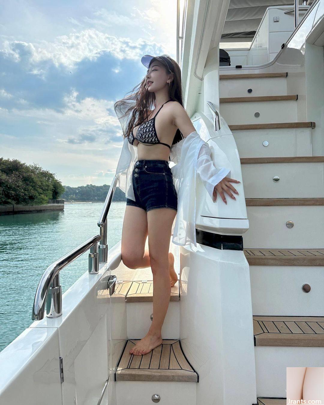 Nữ họa sĩ xinh đẹp Wang Sichun, gợi cảm và quyến rũ - Ảnh 14