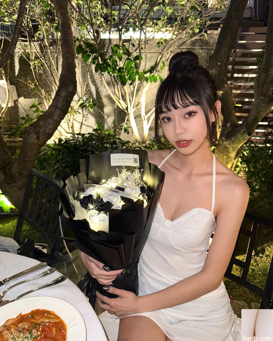 Khuôn mặt ngọt ngào “luocc” với đôi mắt to nước là siêu bắt mắt (10p) - Ảnh 4