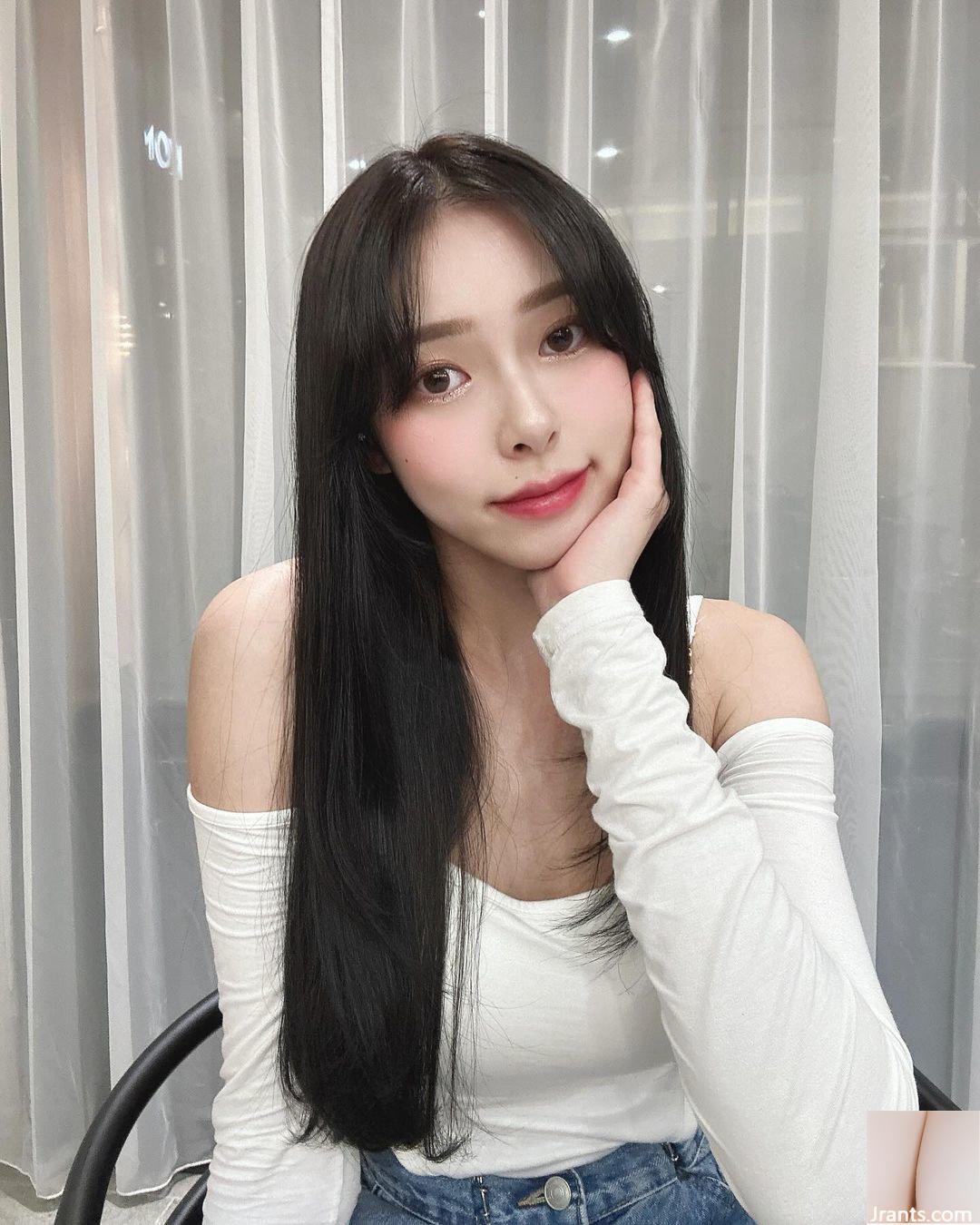 “Lin Qianhan” không thể giấu được nụ cười ngọt ngào, khí chất thon thả và vóc dáng chuẩn (10P) - Ảnh 6