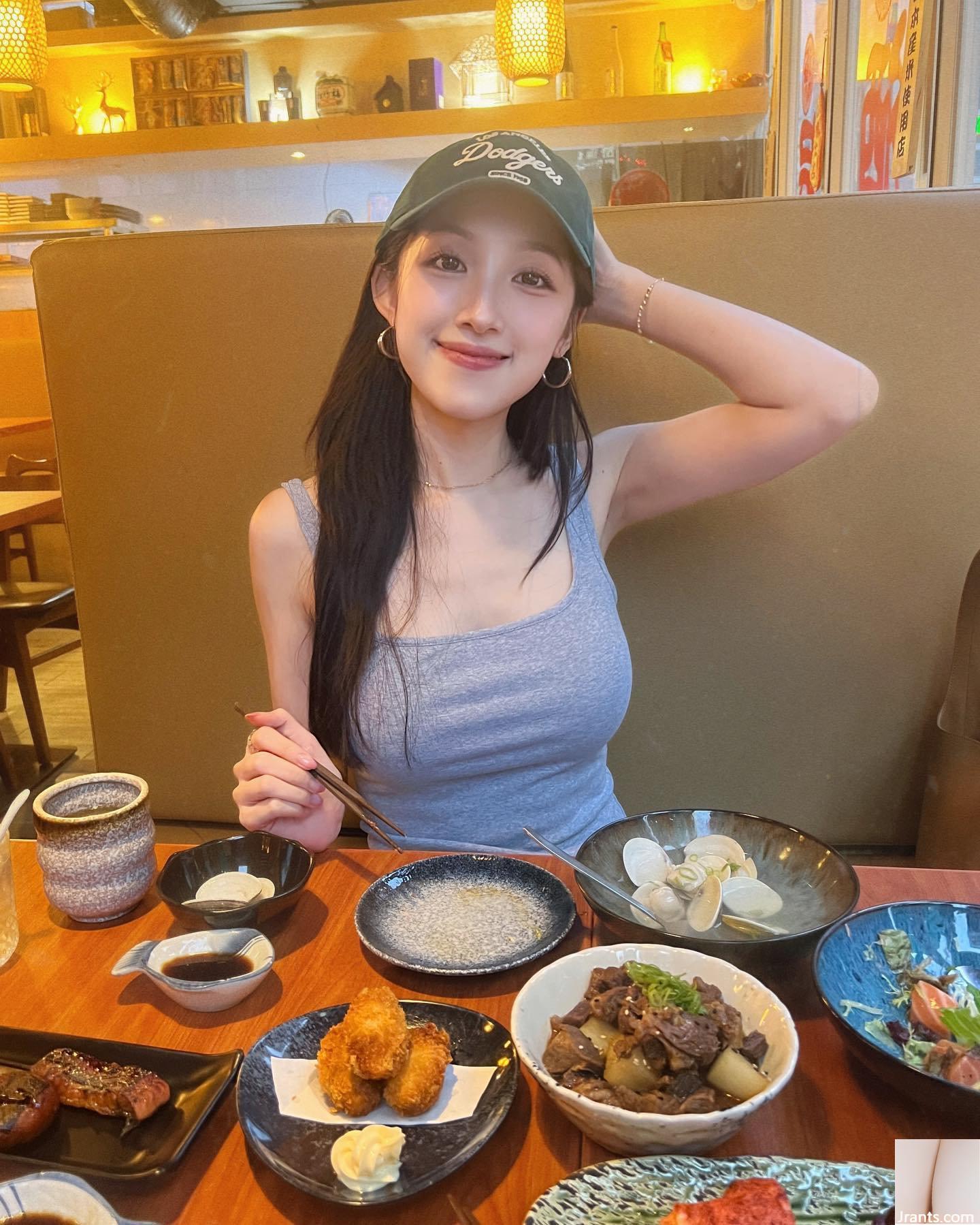 Hình ảnh J nổi tiếng của cô gái Hồng Kông hedy_hoiyi: sự kết hợp hoàn hảo giữa thanh lịch và quyến rũ! - Ảnh 28