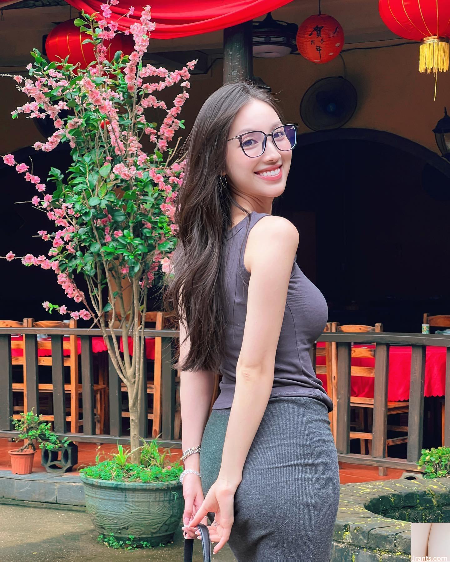 Hình ảnh J nổi tiếng của cô gái Hồng Kông hedy_hoiyi: sự kết hợp hoàn hảo giữa thanh lịch và quyến rũ! - Ảnh 42