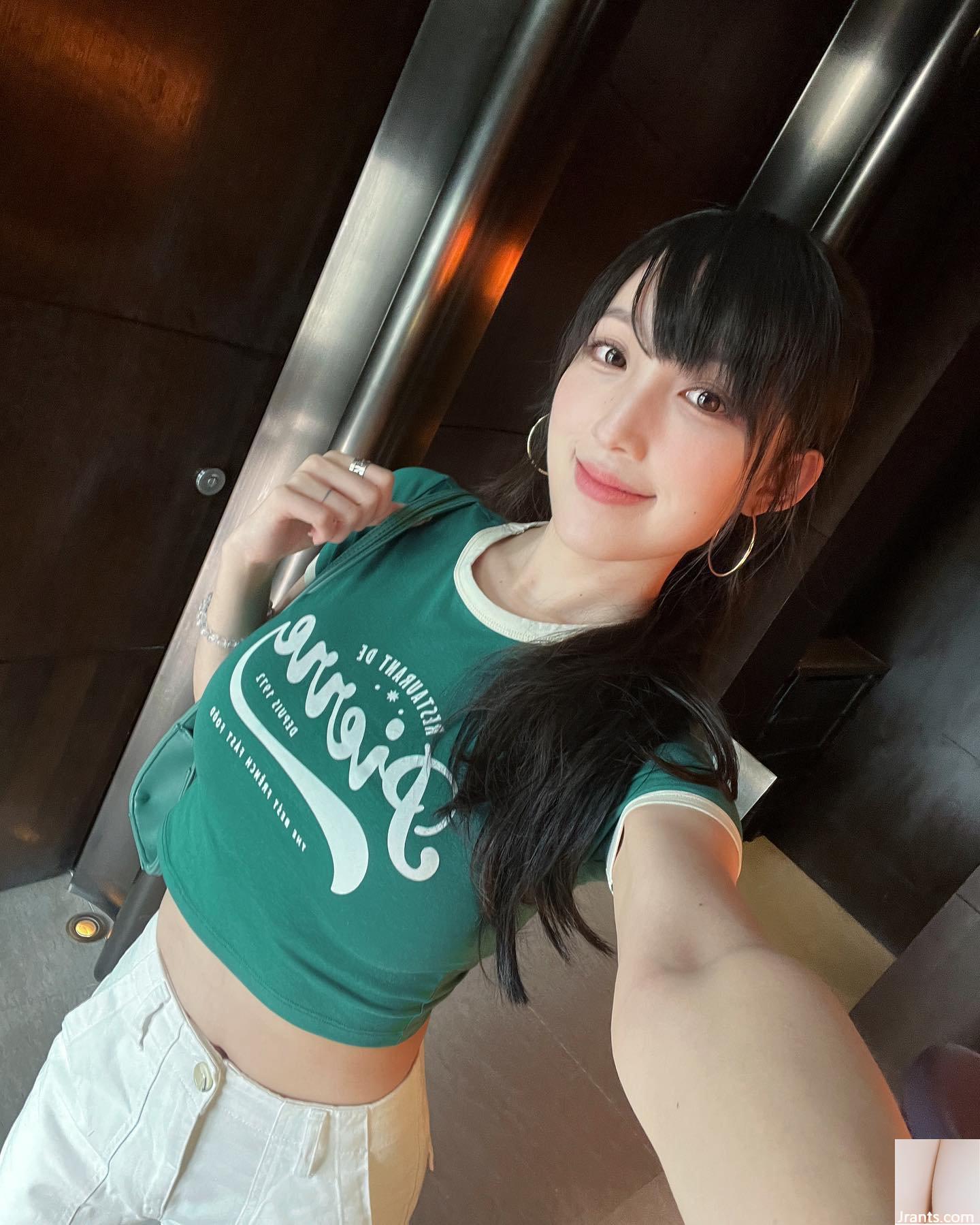 Hình ảnh J nổi tiếng của cô gái Hồng Kông hedy_hoiyi: sự kết hợp hoàn hảo giữa thanh lịch và quyến rũ! - Ảnh 44