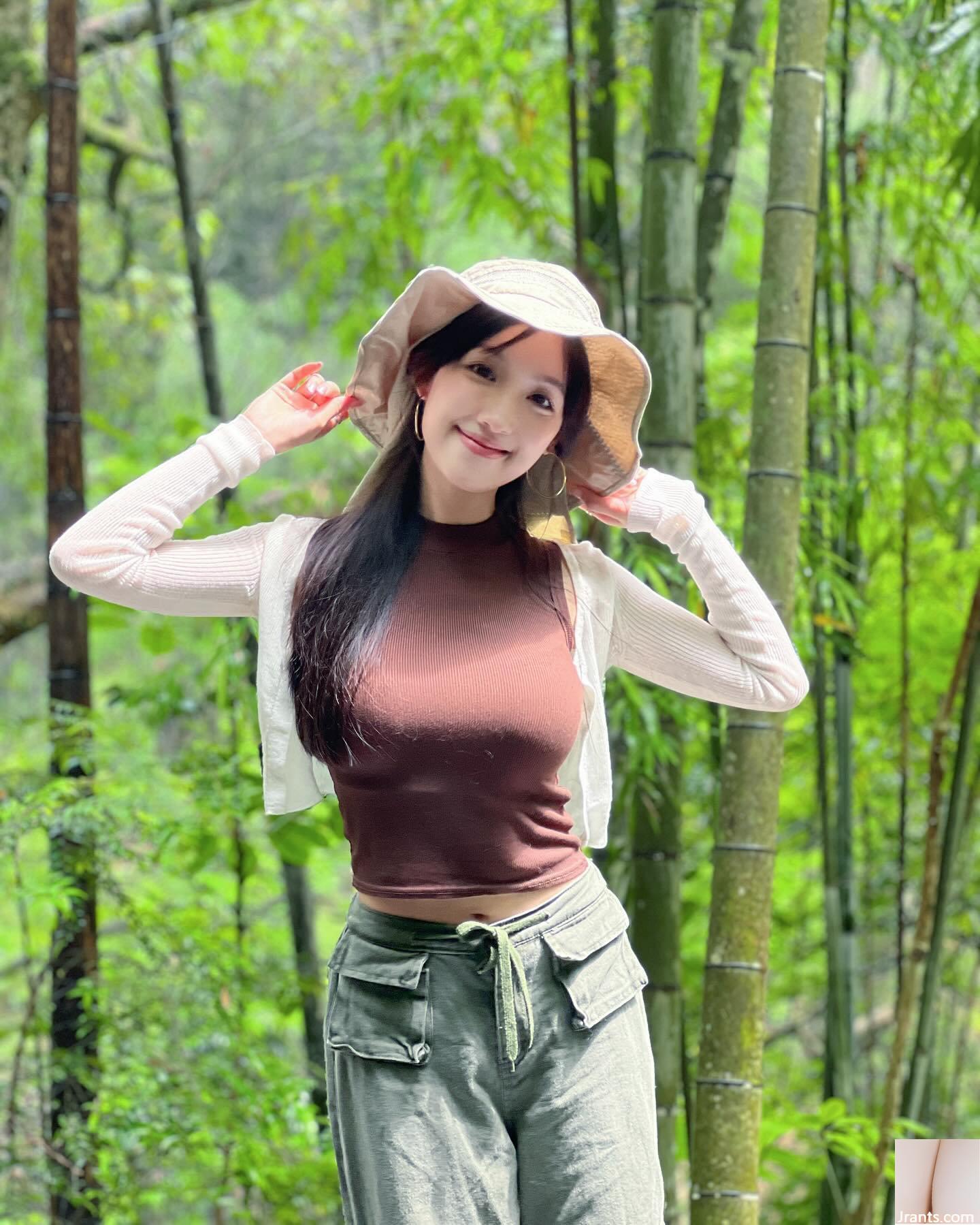 Hình ảnh J nổi tiếng của cô gái Hồng Kông hedy_hoiyi: sự kết hợp hoàn hảo giữa thanh lịch và quyến rũ! - Ảnh 46