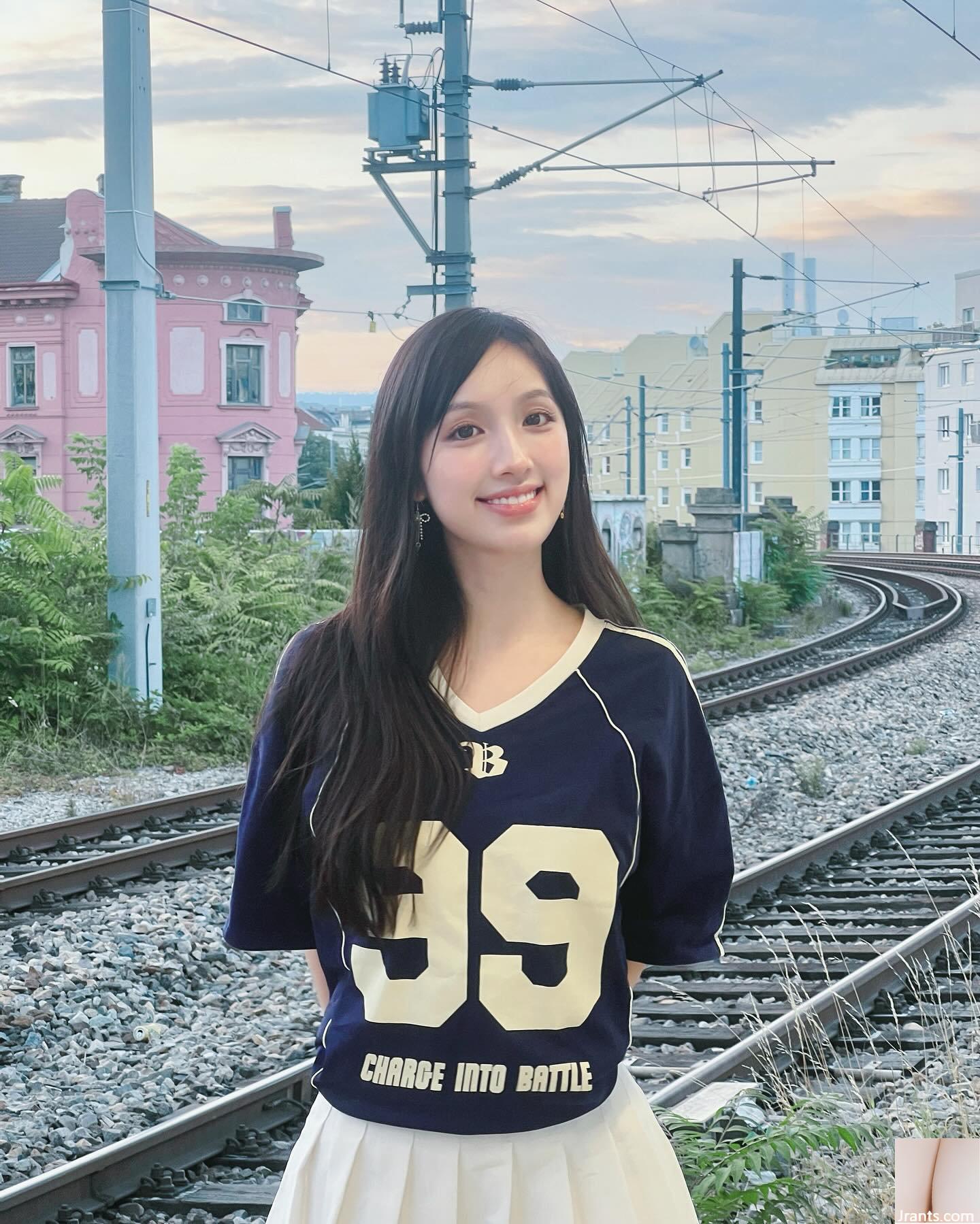 Hình ảnh J nổi tiếng của cô gái Hồng Kông hedy_hoiyi: sự kết hợp hoàn hảo giữa thanh lịch và quyến rũ! - Ảnh 64