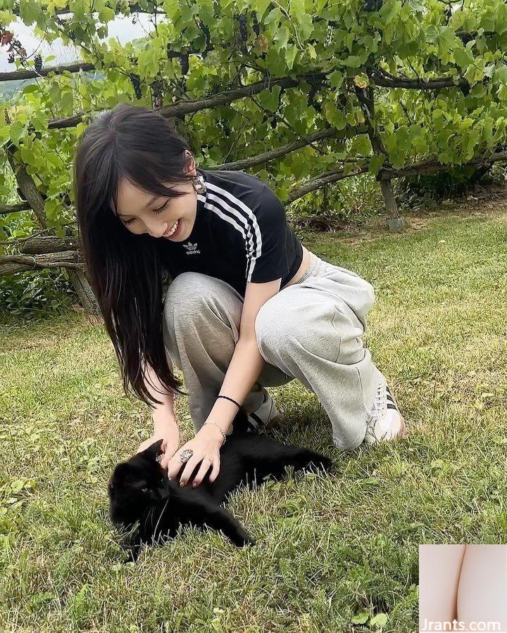 Hình ảnh J nổi tiếng của cô gái Hồng Kông hedy_hoiyi: sự kết hợp hoàn hảo giữa thanh lịch và quyến rũ! - Ảnh 66